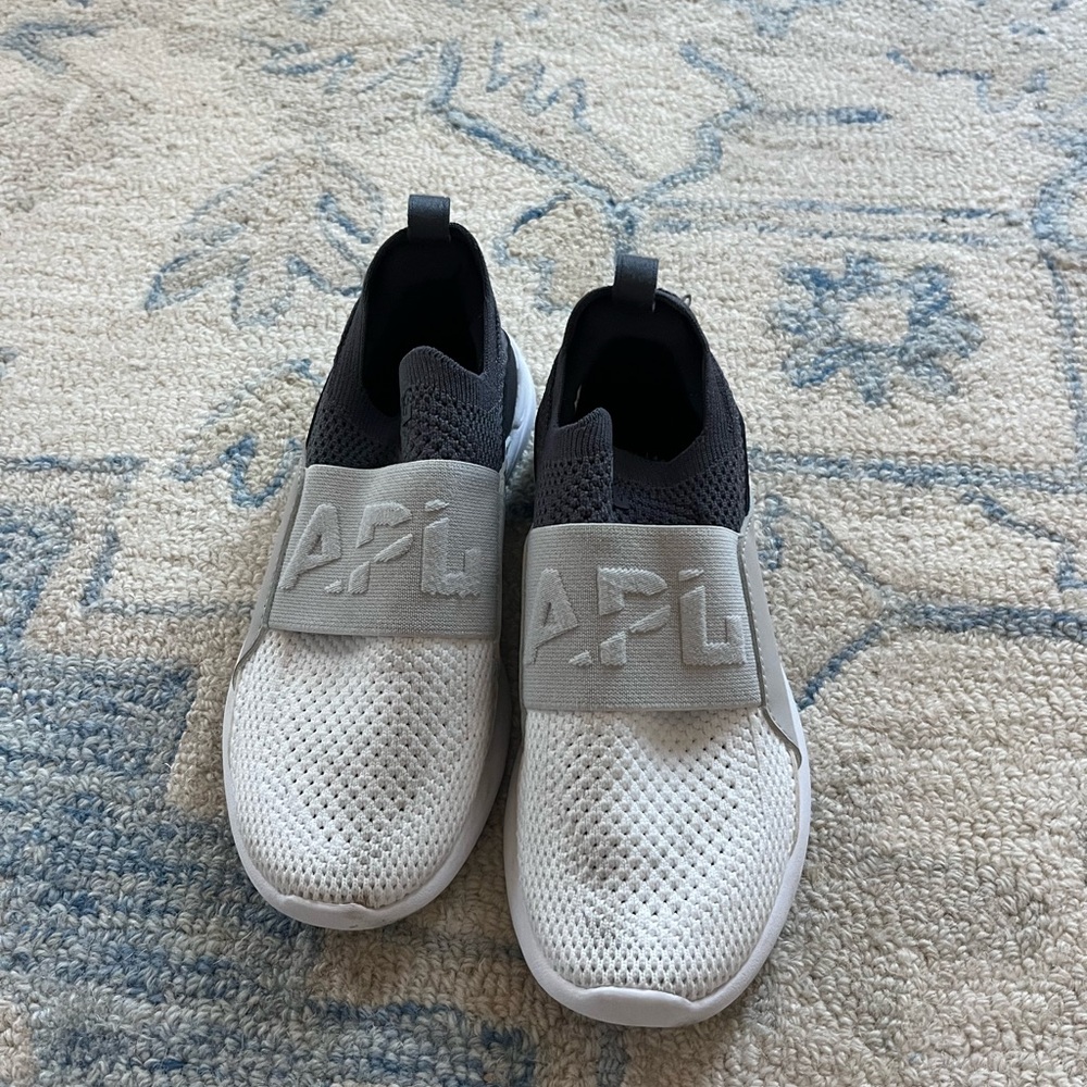 APL Kids' Gray and Black Techloom Bliss Sneakers